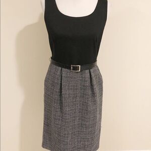 Studio I Two Piece Ladies Suit with Belt‎ Size 10P